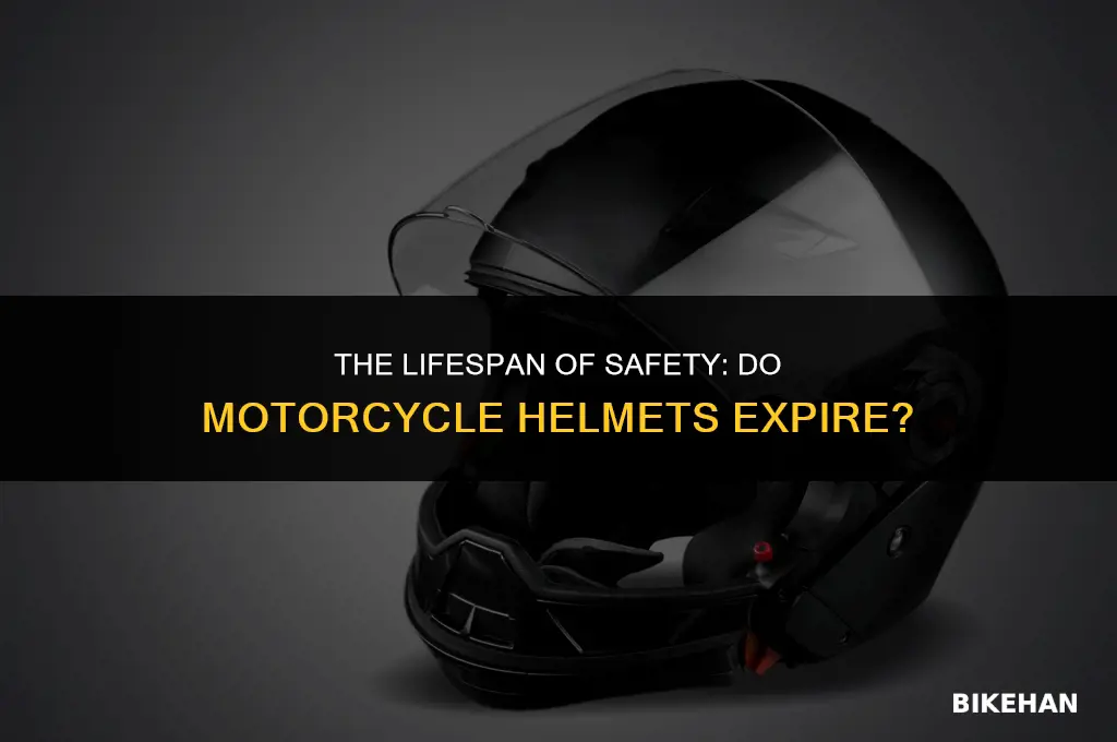 does motorcycle helmet expire